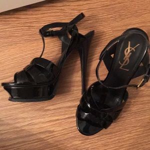 Sold!! YSL tribute hot shoes!! 🔥🔥🔥